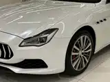 Photo 9 - Maserati Quattroporte