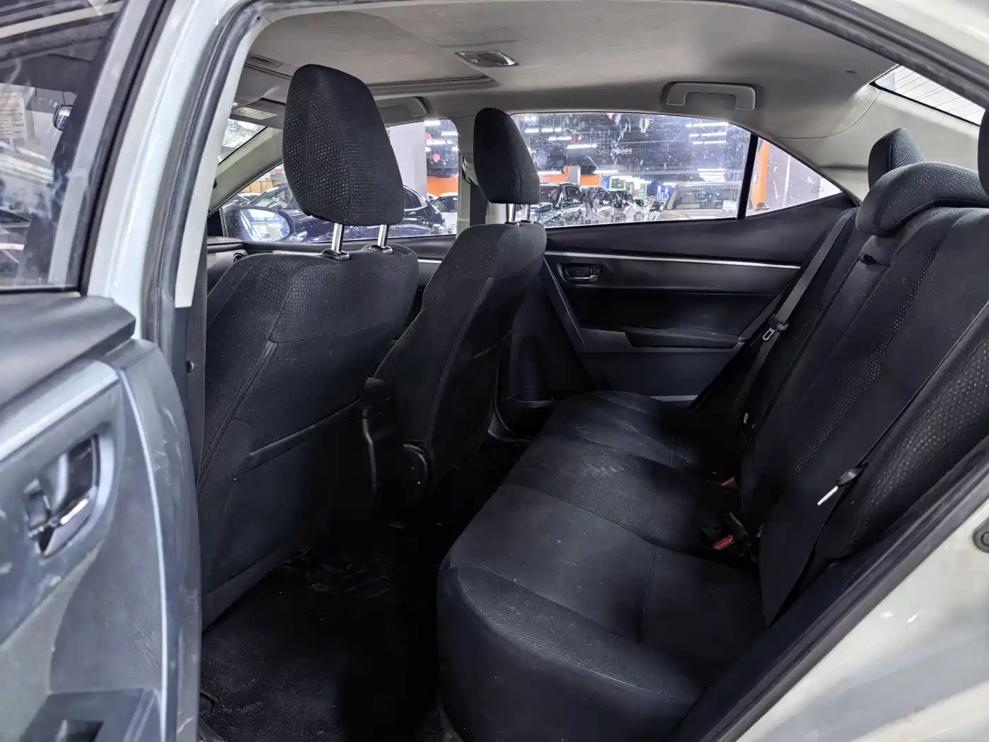 Toyota Levin 2017 Facelift 185T CVT Elite (China V) фото 5
