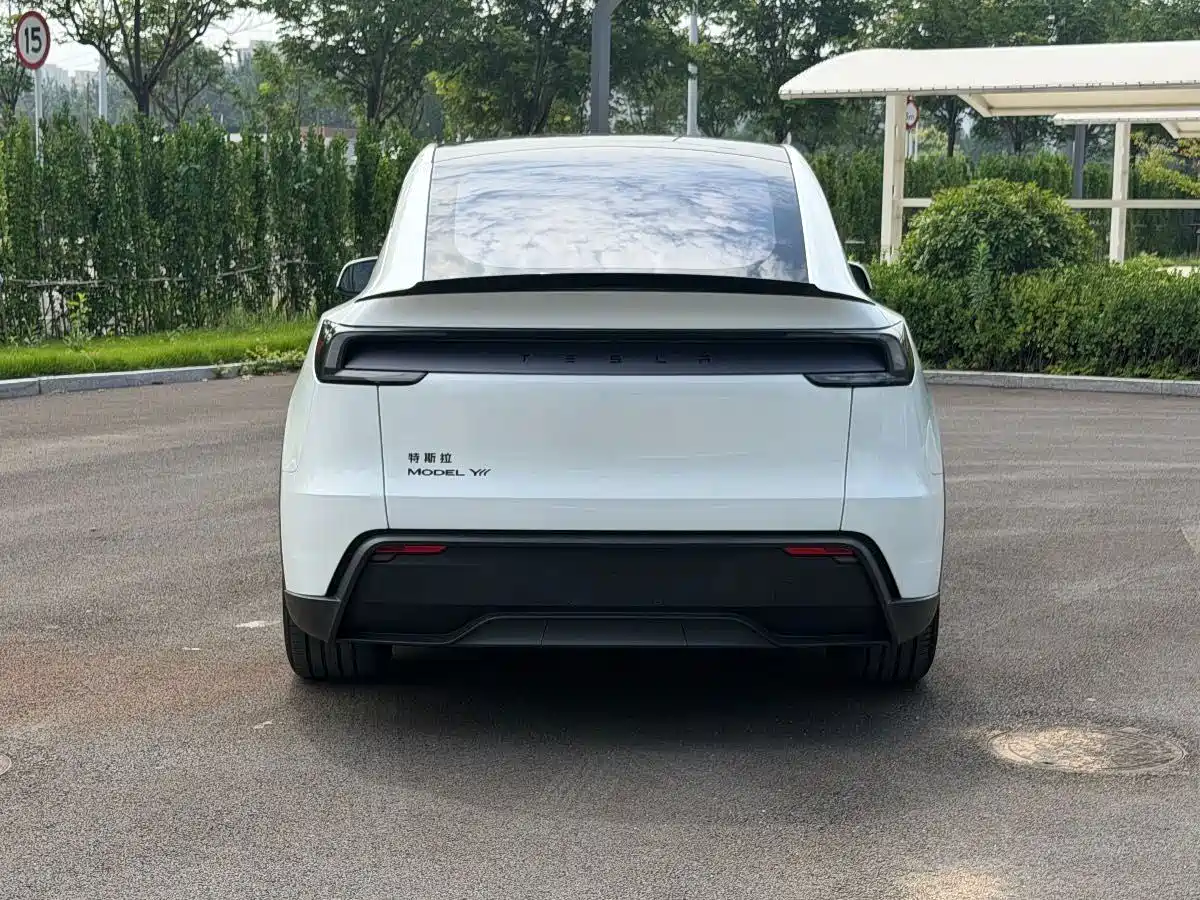 Tesla Model Y L 2025 2025 Facelift Long Range AWD