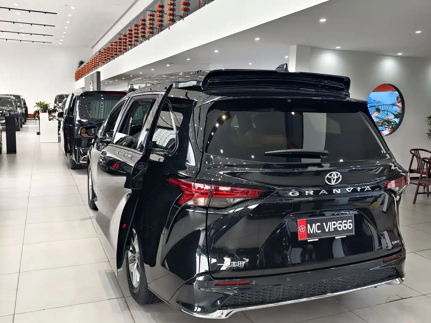 TOYOTA GREVIA