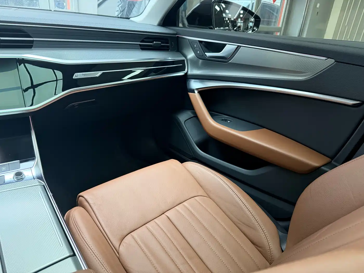 Audi A6L 2022 40 TFSI Luxury Elegance фото 27