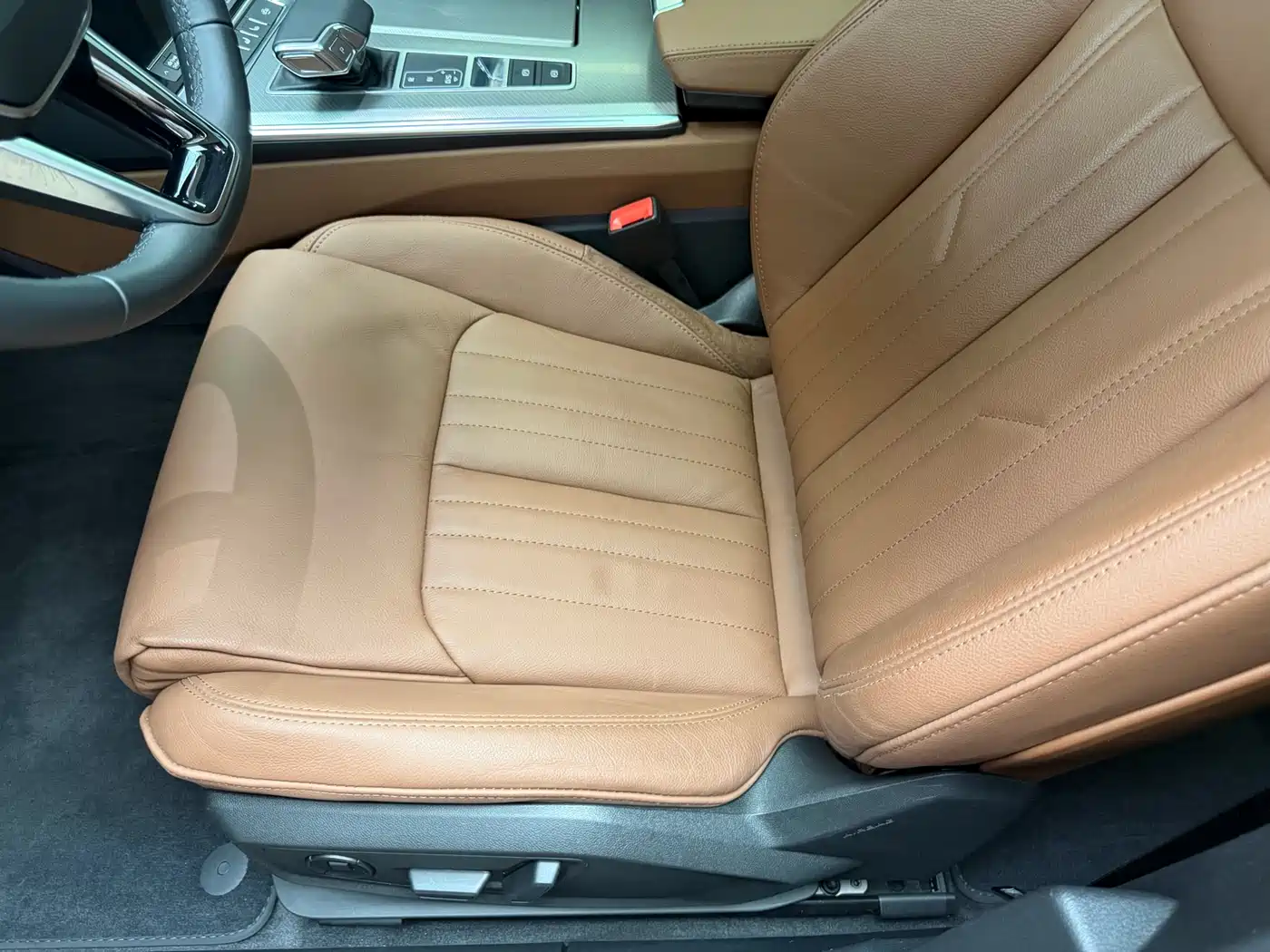Audi A6L 2022 40 TFSI Luxury Elegance фото 16