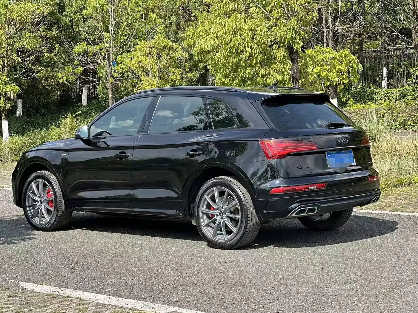 Audi Q5L 2022 40T Luxury Dynamic фото 4