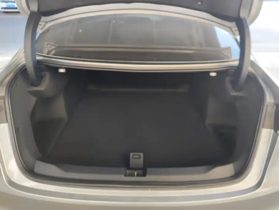 Buick LaCrosse 2024 2023 28T Premium Edition
