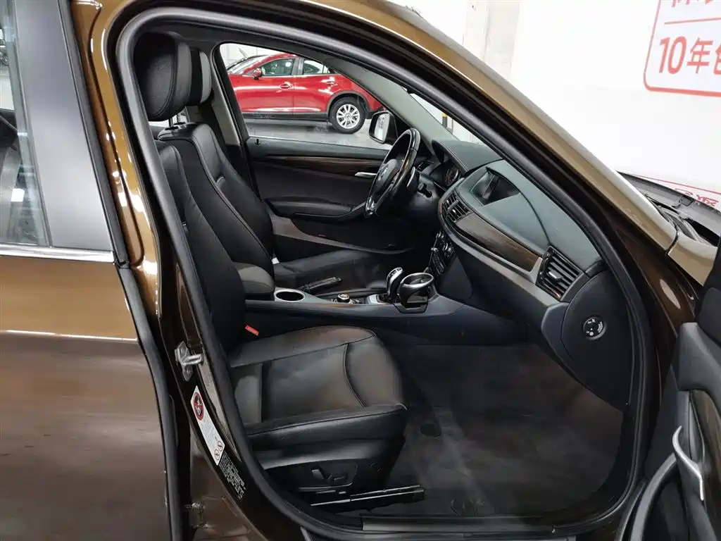 BMW X1 2014 xDrive20i X Design Package фото 23