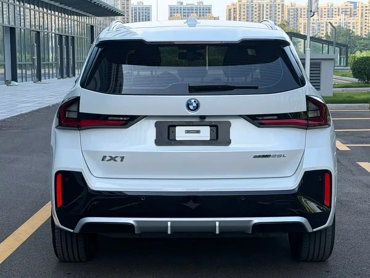 BMW iX1 2025 2025 eDrive25L M Sport Package
