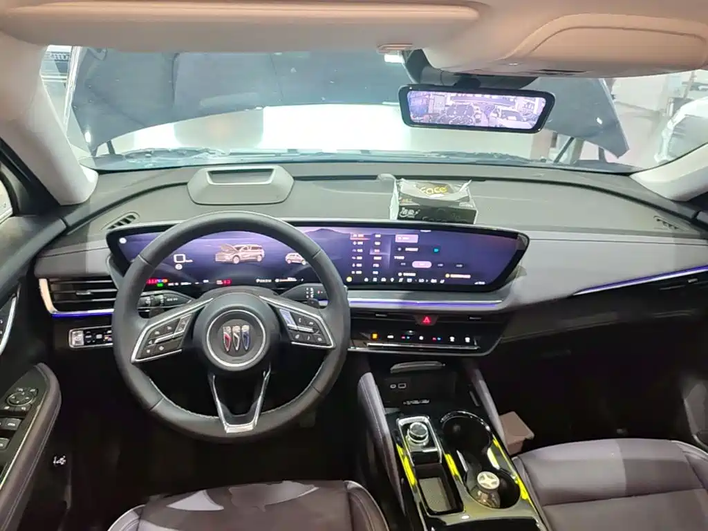 Buick Envision Plus 2026 2026 Envision Plus 28T FWD Base