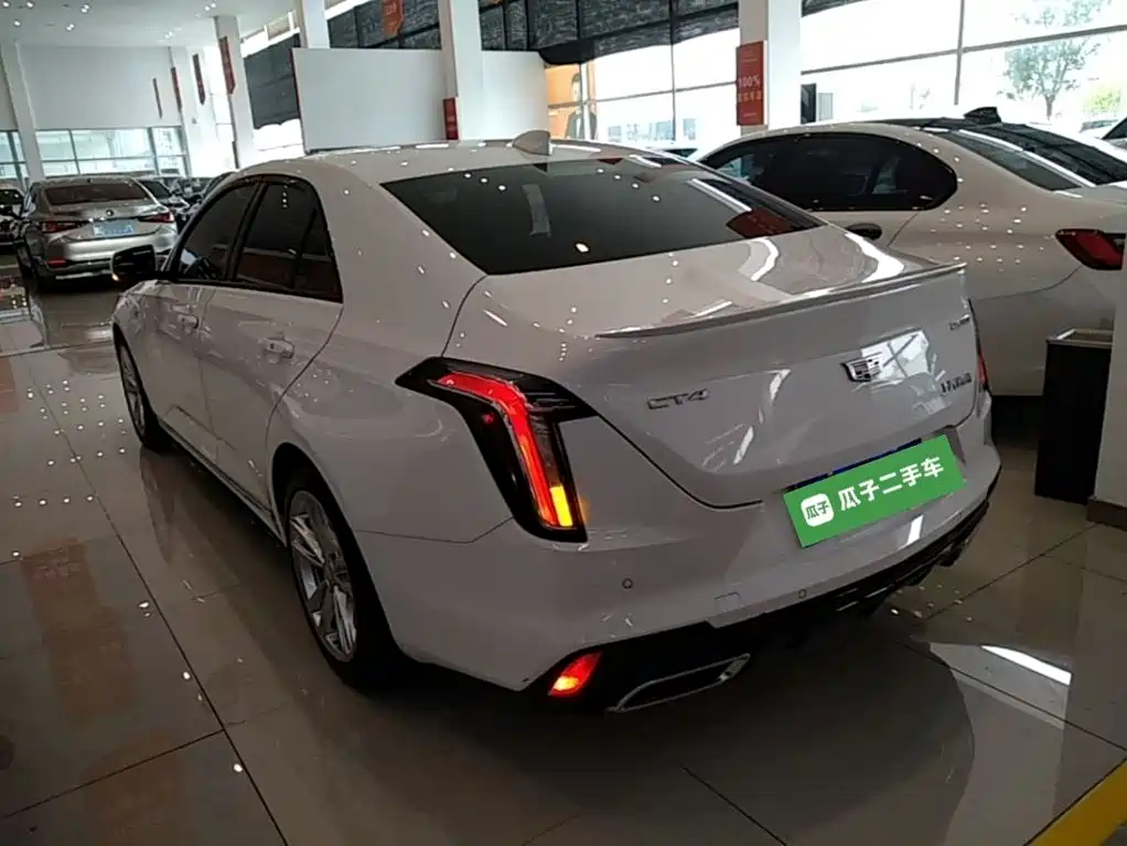 Cadillac CT4 2023 2022 28T Fashion Style