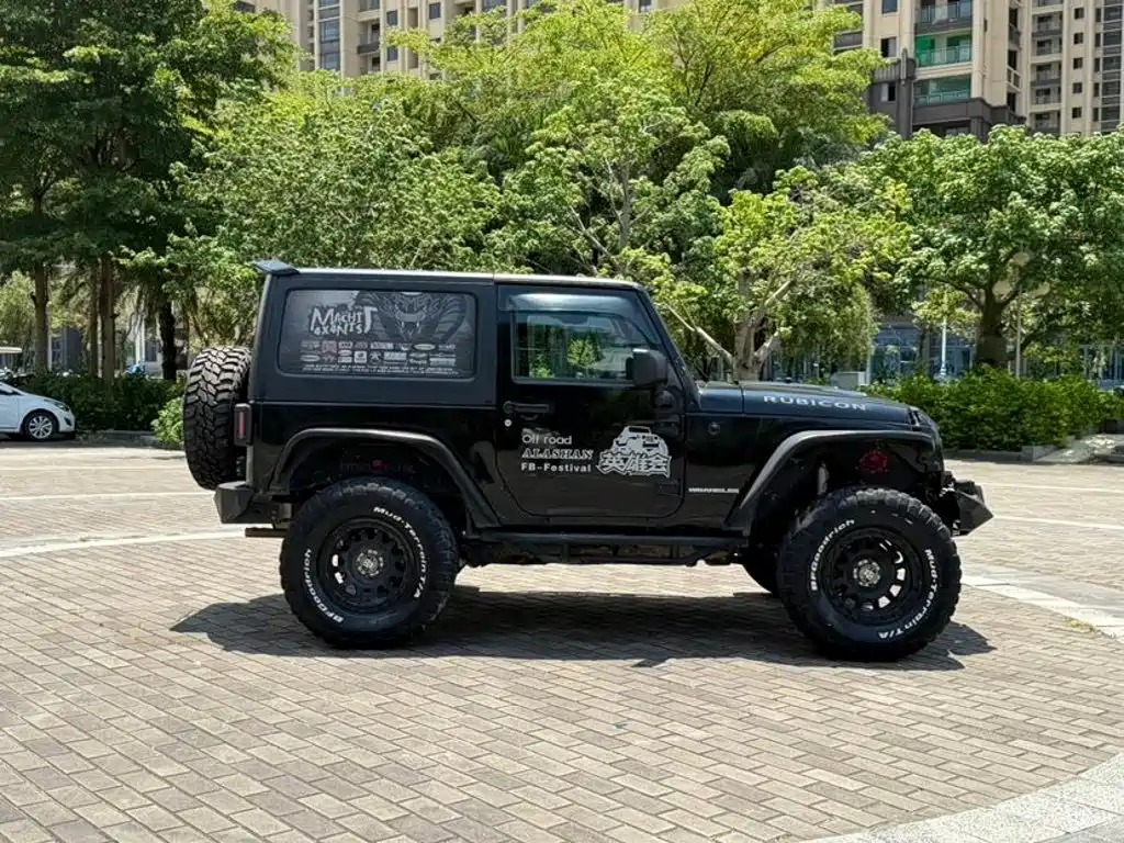 Фото 2 - Jeep Wrangler