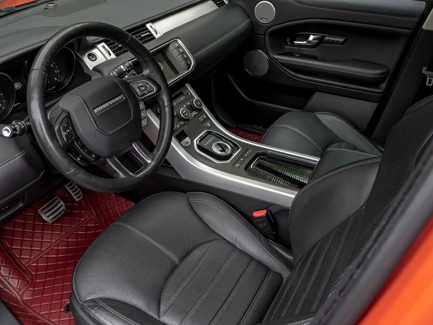 Land Rover Range Rover Evoque 2016 Model 2.0T Tilt Orange Limited Edition фото 7