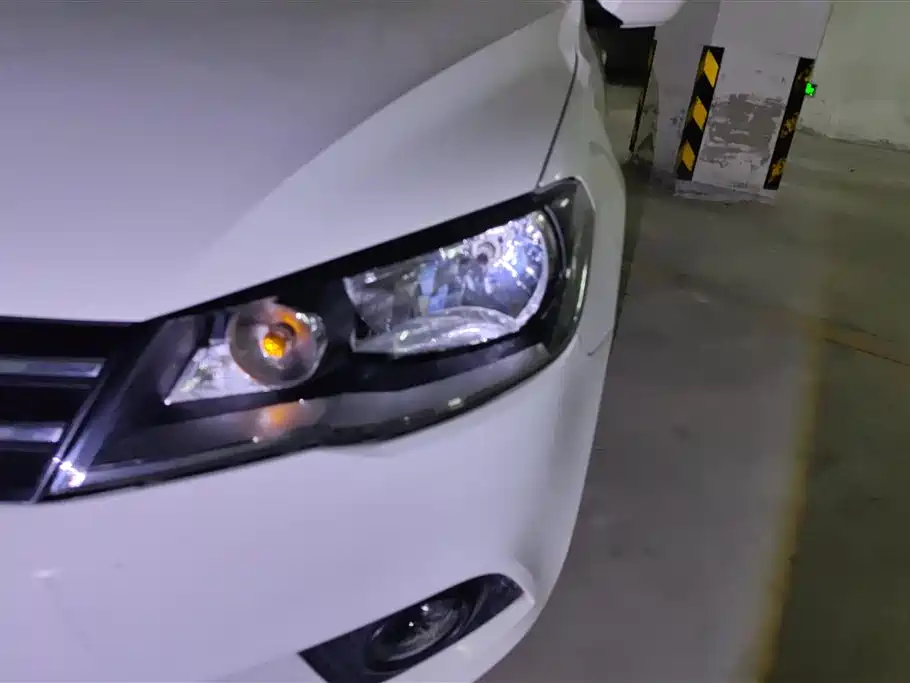 Volkswagen Jetta 2015 Value Edition 1.6L Automatic Comfort фото 5