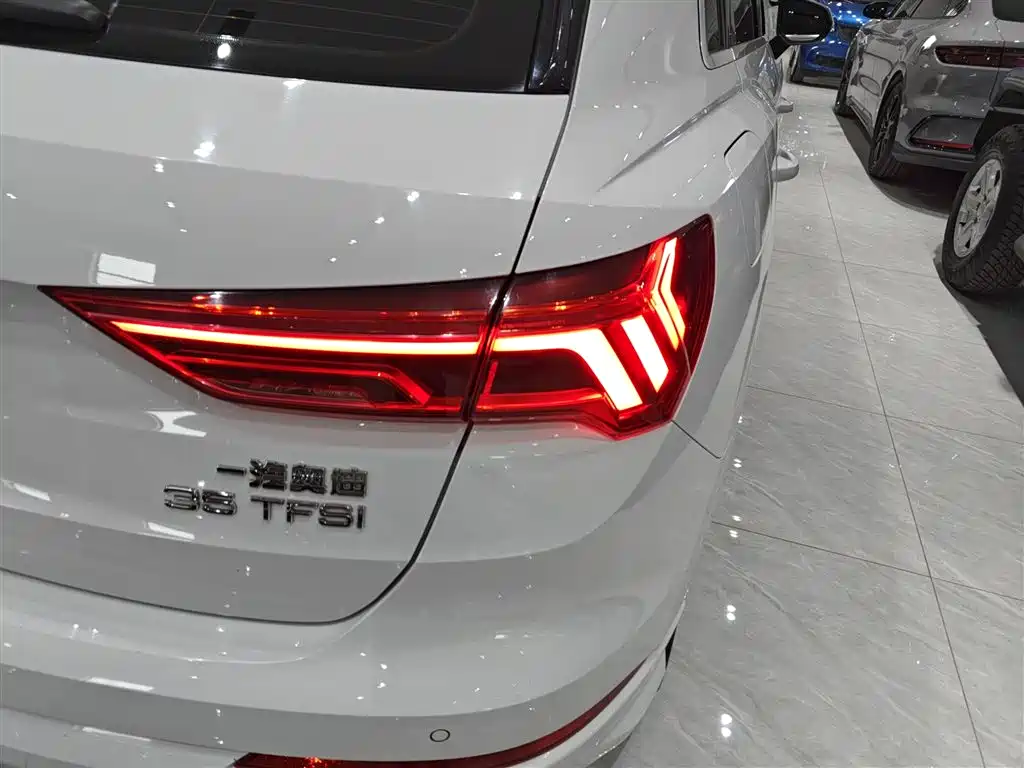Audi Q3 2019 35 TFSI Fashion Sport фото 24