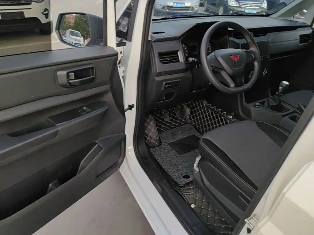 Wuling Motors Wuling Hongguang PLUS 2023 2019 1.5T Manual Standard 5-Seater