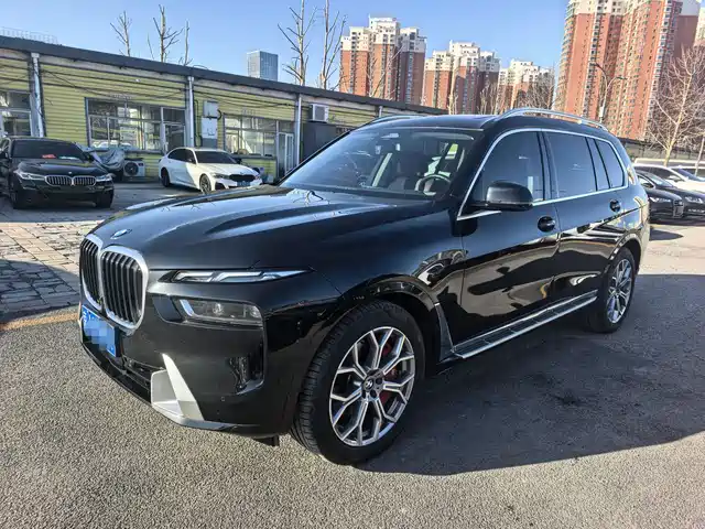 BMW X7 2023 xDrive40i Leading Luxury Package