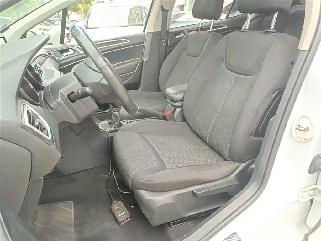 Peugeot 308 2014 Model Joy Edition Classic 1.6L Manual Trend Style фото 15