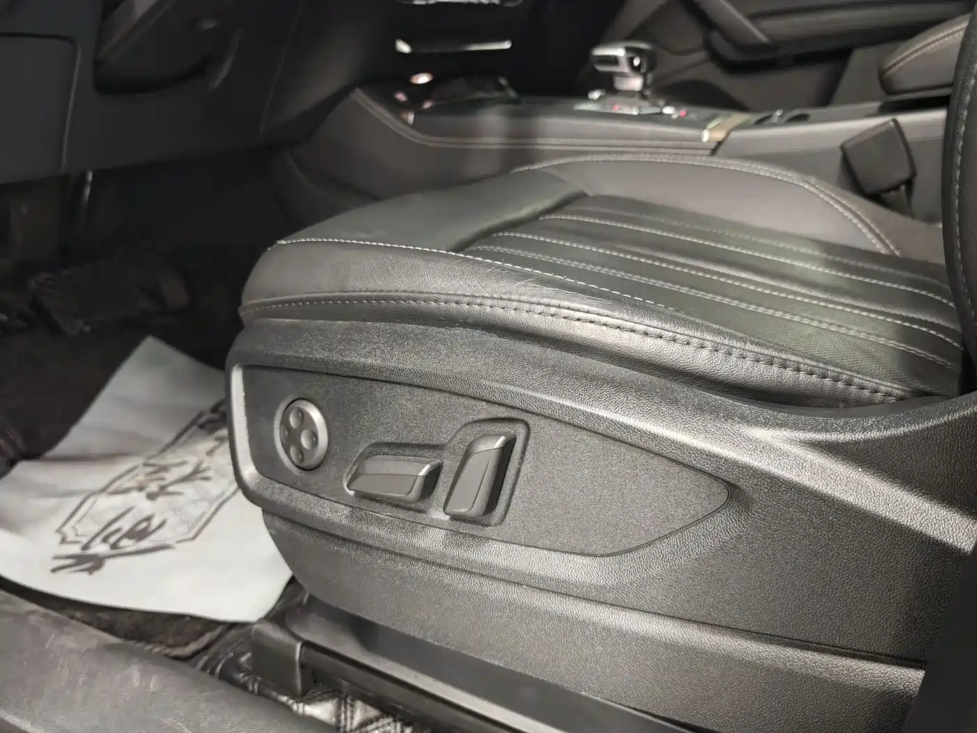 Audi Q5L 2022 40T Luxury Elegance фото 6