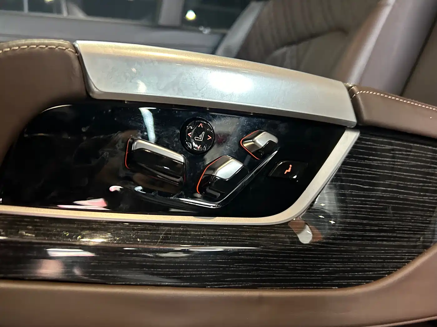 BMW 7 Series 2021 Model 730Li M Sport Package фото 22