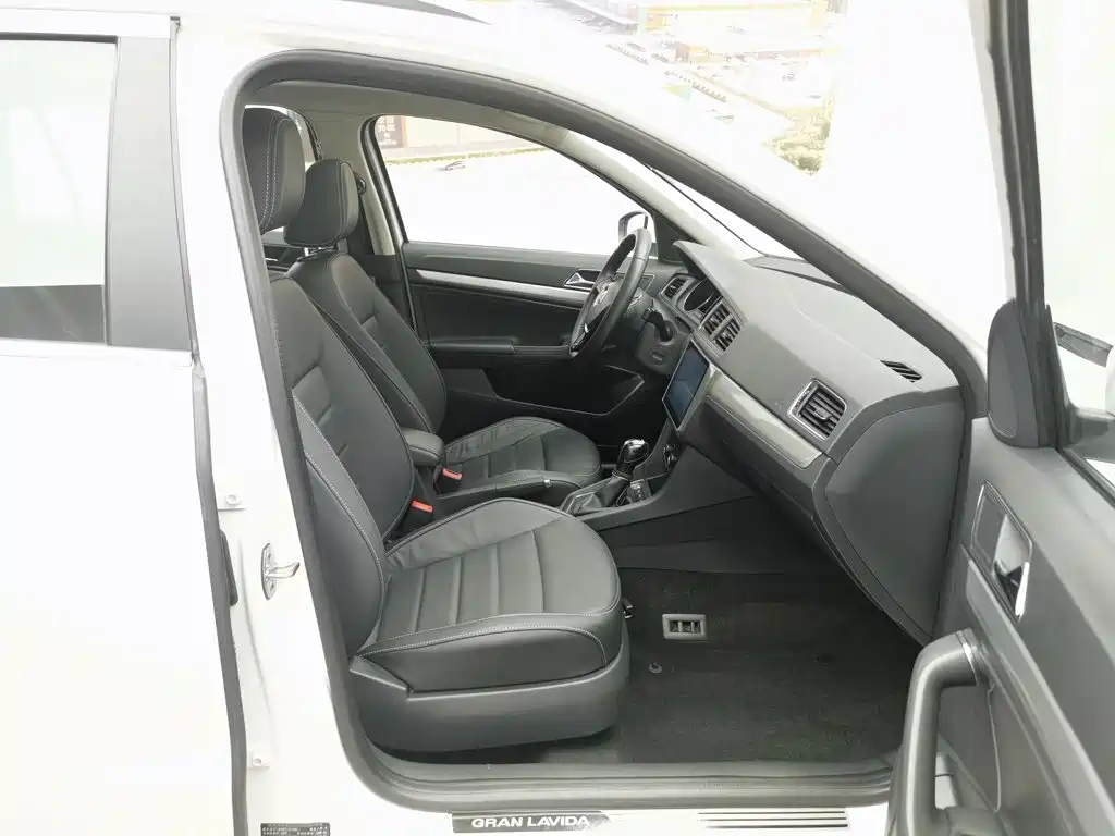 Volkswagen Lavida Tour 2018 2017 230TSI DSG Comfort Edition