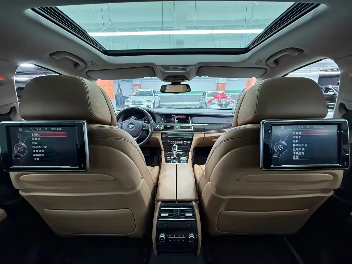 BMW 7 Series 2013 Model 730Li Luxury фото 10