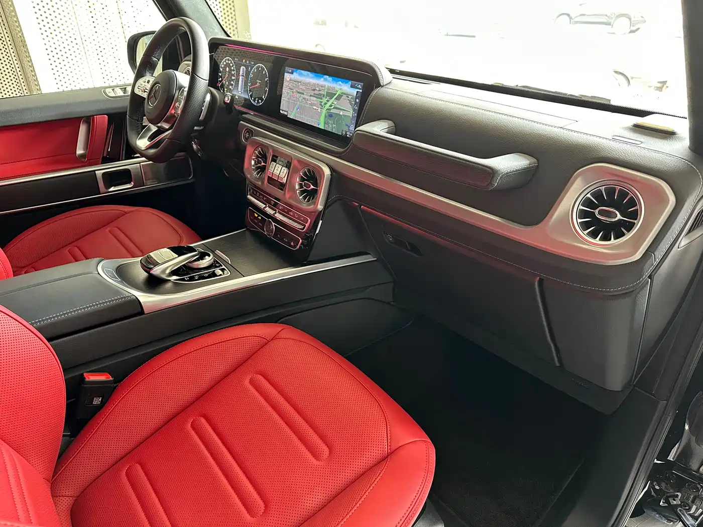 Mercedes-Benz G-Class 2024 G 500 фото 13