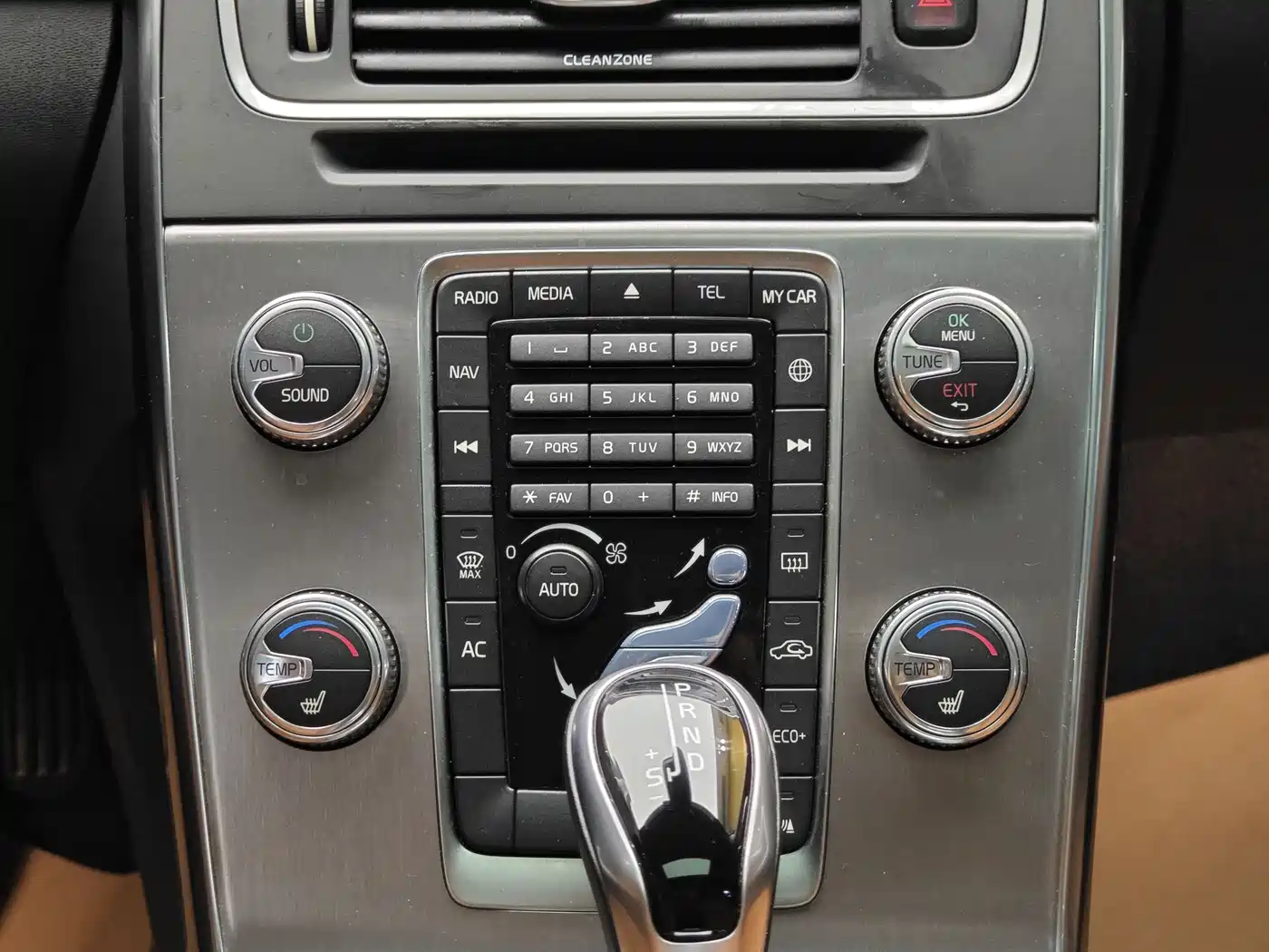 Фото 16 - Volvo S60