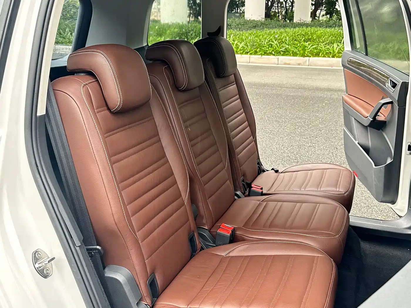 Volkswagen Touran 2016 Touran L 280TSI DSG Luxury фото 13