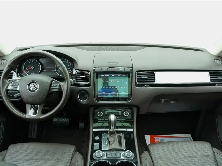 Фото 18 - Volkswagen Touareg