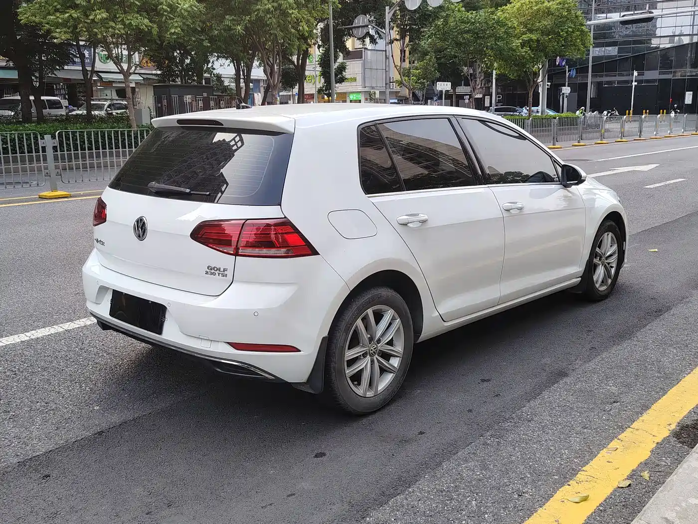 Volkswagen Golf 2018 230TSI Automatic Comfort фото 5