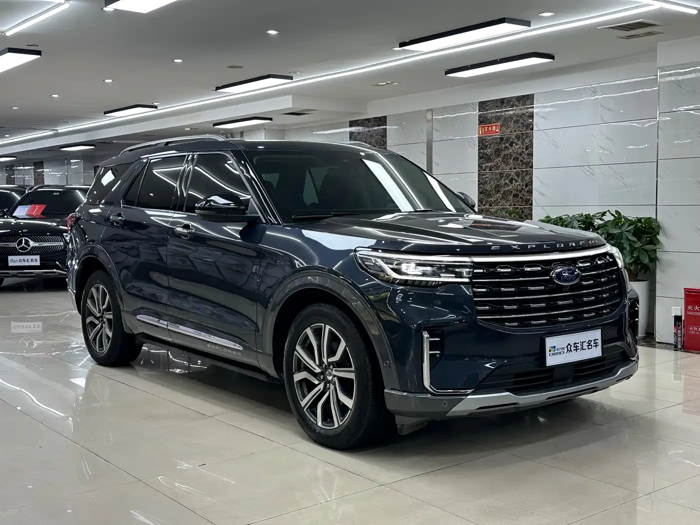 FORD EXPLORER
