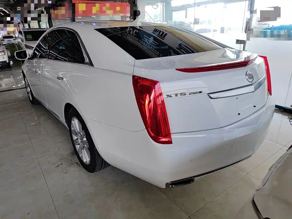Photo 5 - Cadillac XTS