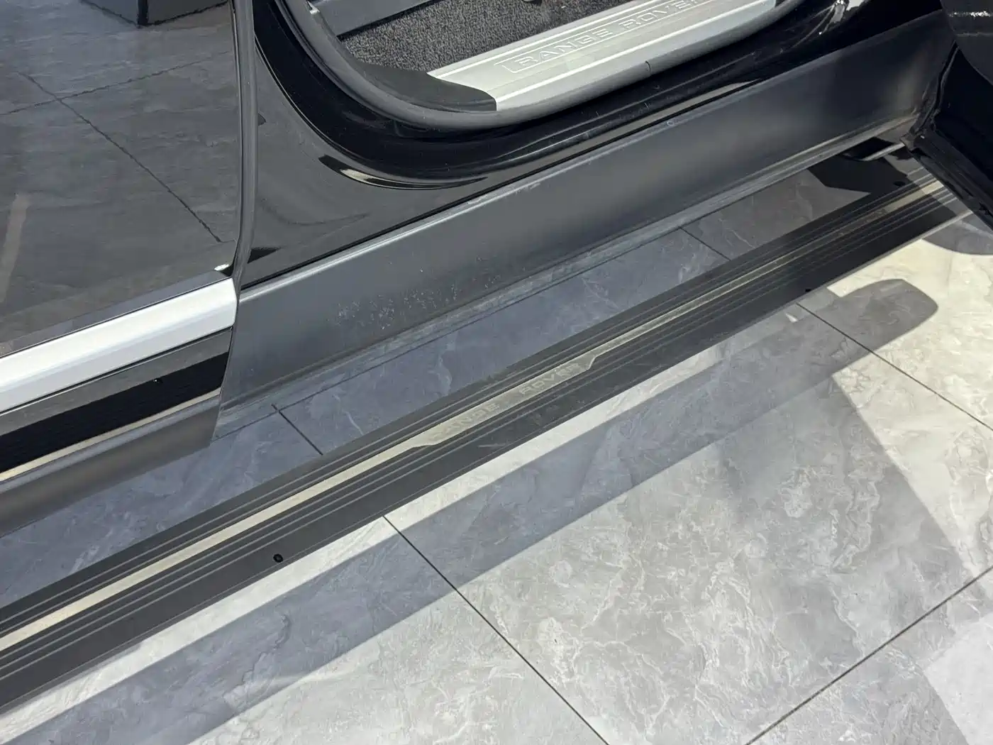 Land Rover Range Rover 2018 3.0 SC V6 Golden Age Edition фото 21