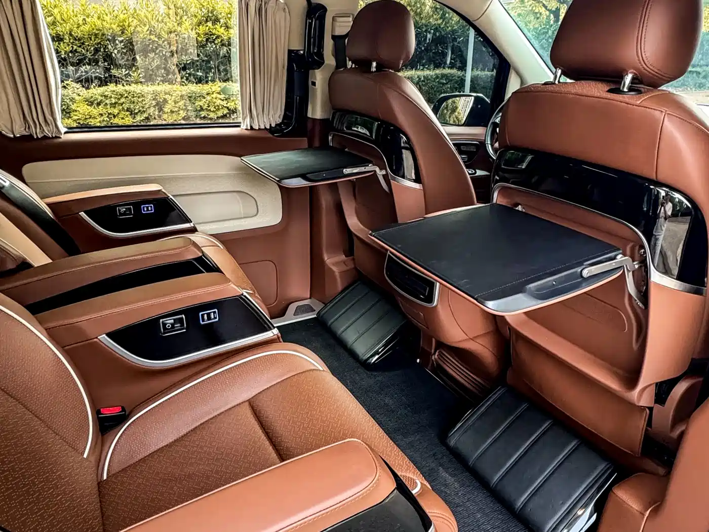 Mercedes-Benz Vito 2023 2.0T Business 7-Seater фото 16