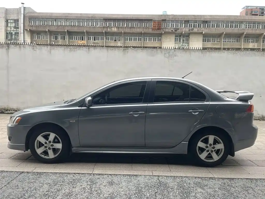 Mitsubishi Lancer EX 2010 2010 Fashion Edition 1.8L CVT Comfort