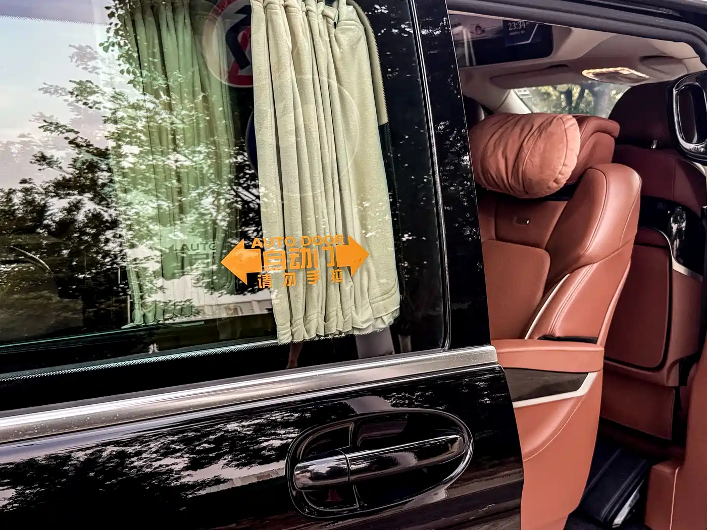 Mercedes-Benz Vito 2023 2.0T Business 7-Seater фото 35