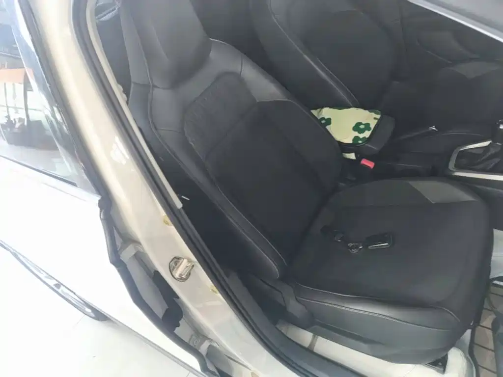 Фото 25 - Volkswagen T-Cross