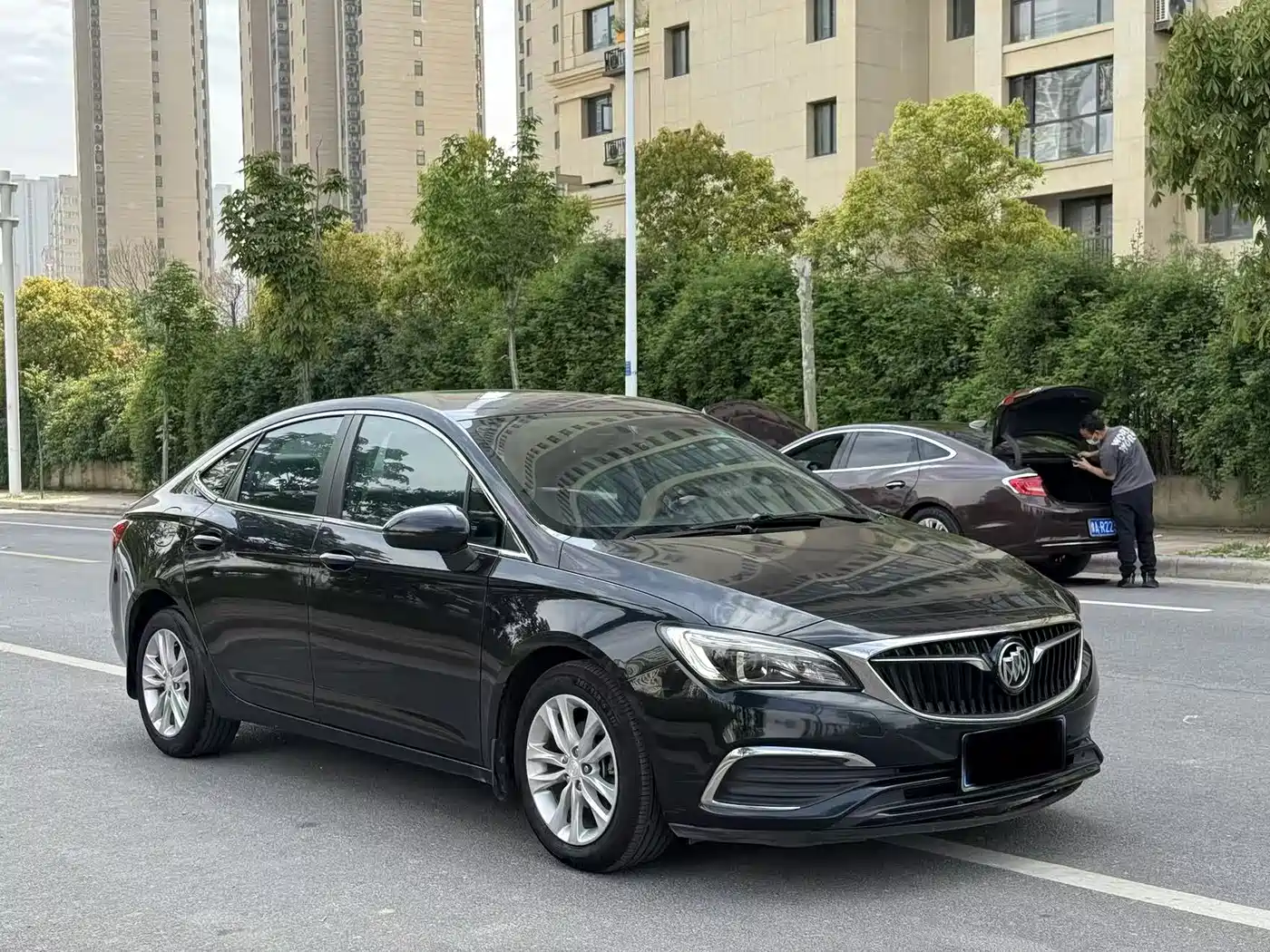 Buick Verano 2018 Sedan 20T Dual Clutch Leading фото 3