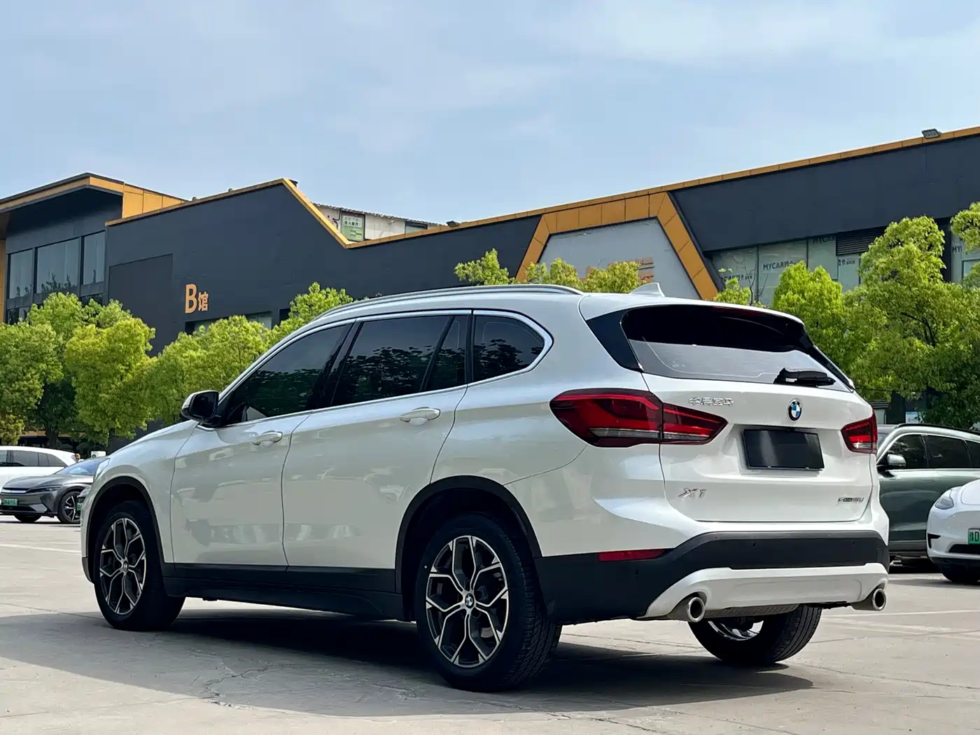 BMW X1 2020 sDrive25Li Leading Model фото 7