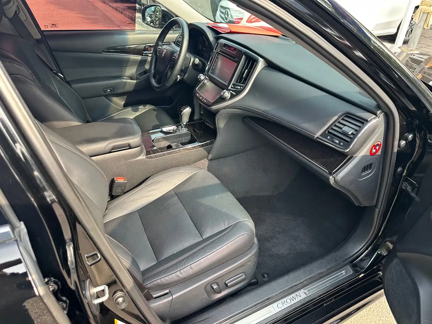 Toyota Crown 2015 2.5L Smart Edition фото 11