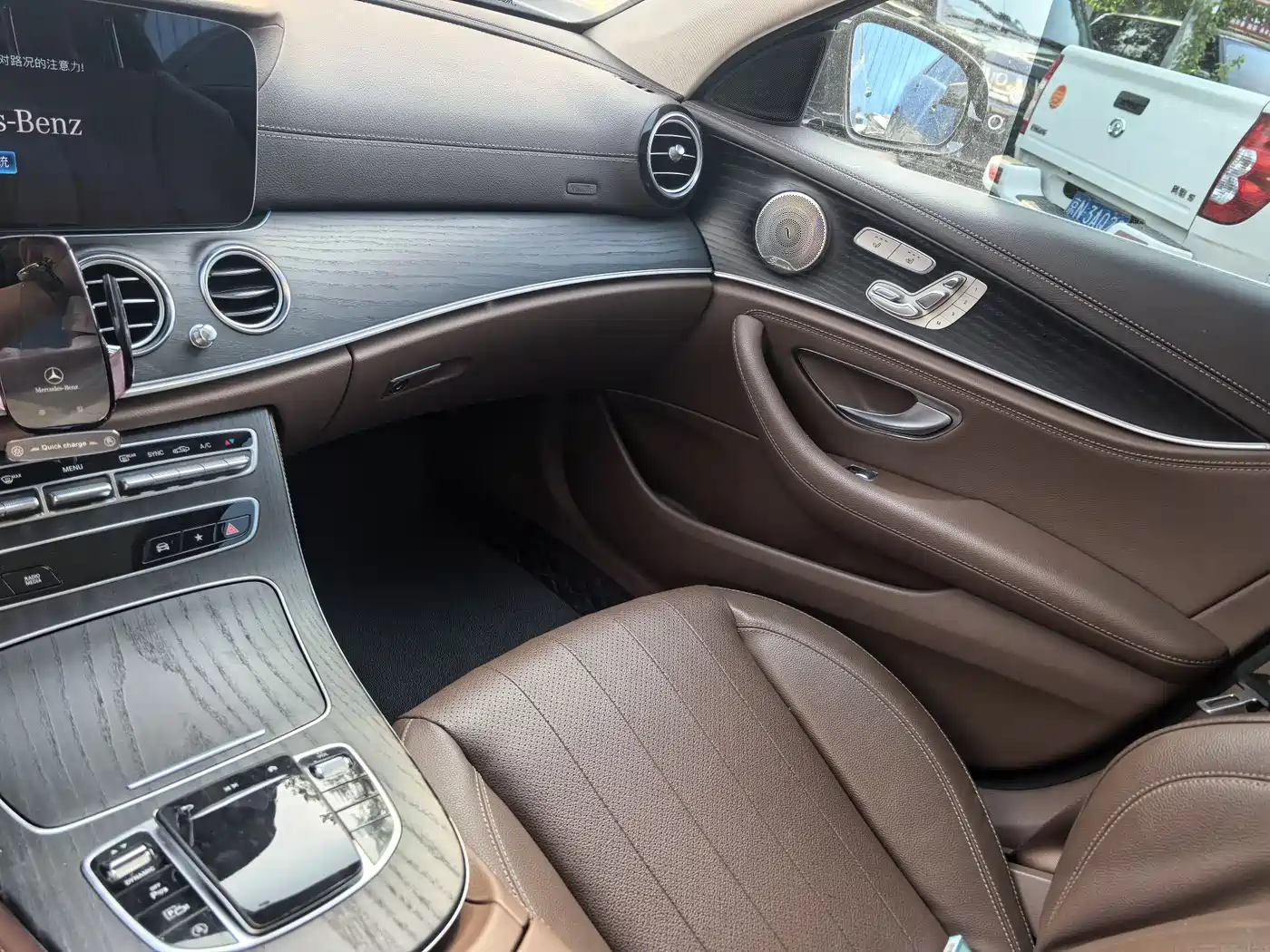 Mercedes-Benz E-Class 2023 E 300 L Luxury фото 11