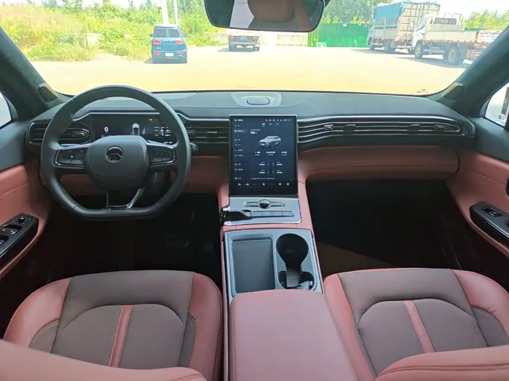 Фото 6 - NIO EC6