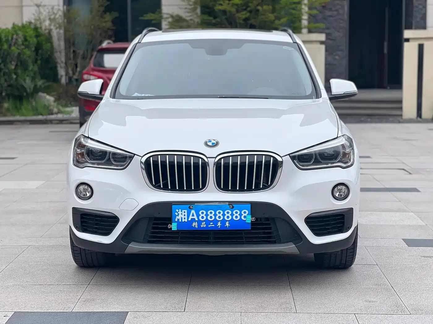 BMW X1 2016 sDrive18Li Premium Model фото 2