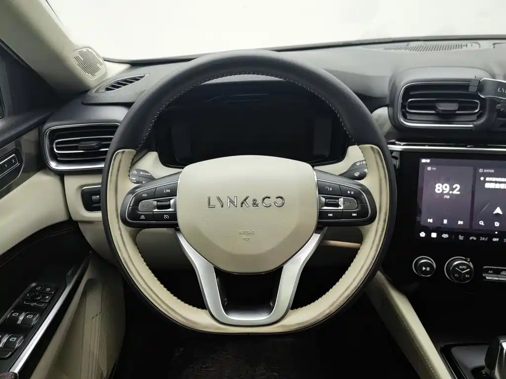 Lynk & Co 02, миниатюра 11