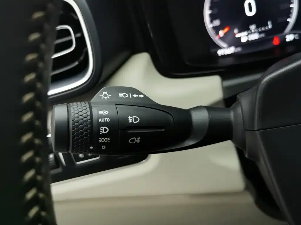 Lynk & Co 02, миниатюра 21