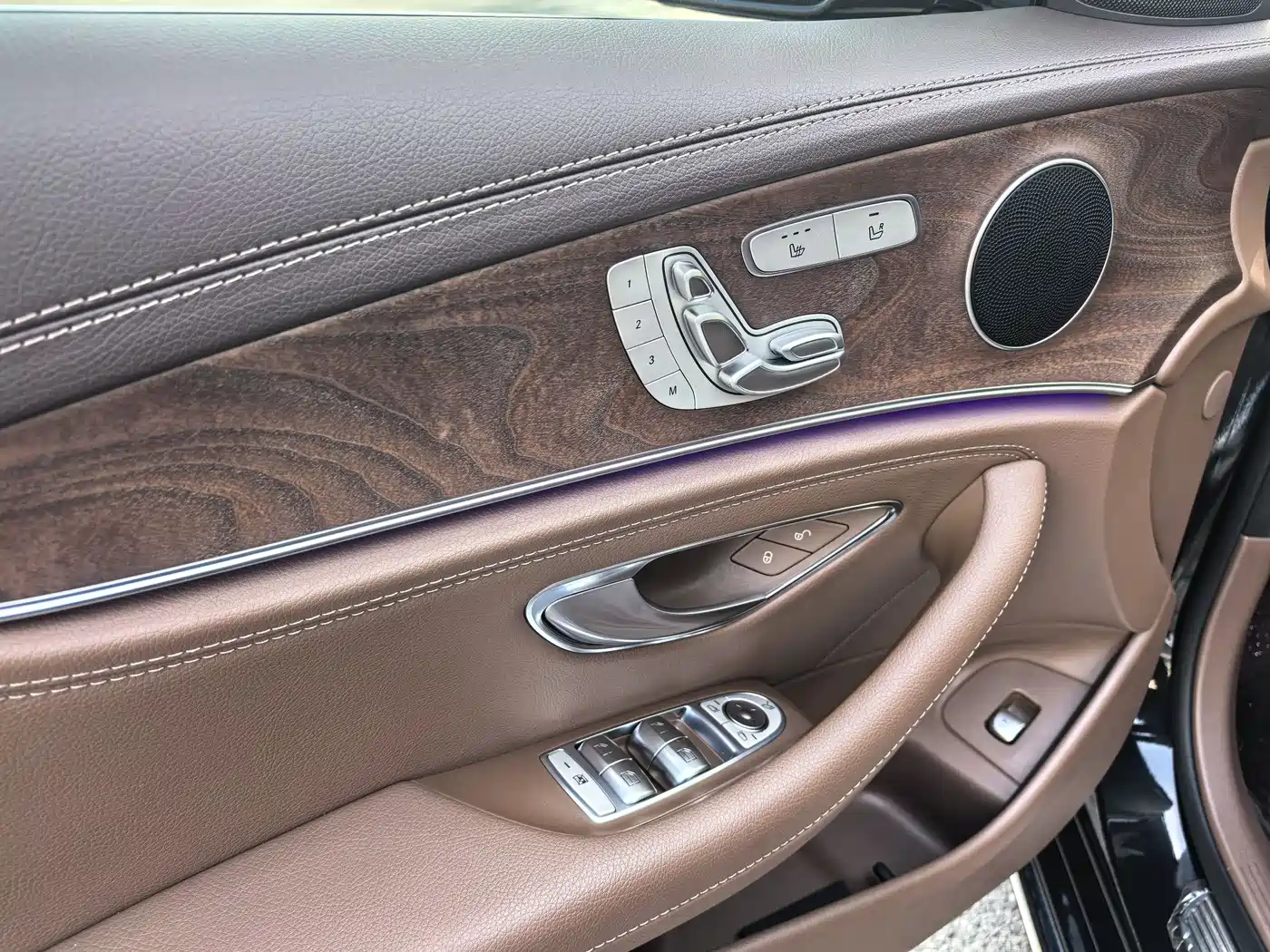 Mercedes-Benz E-Class 2023 E 300 L Fashion фото 13