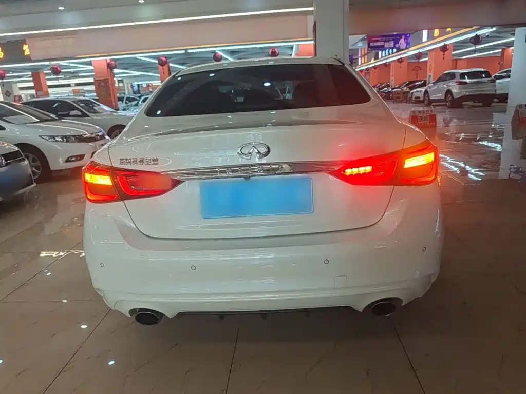 Infiniti Q50L 2019 2018 2.0T Leisure Edition (China VI)