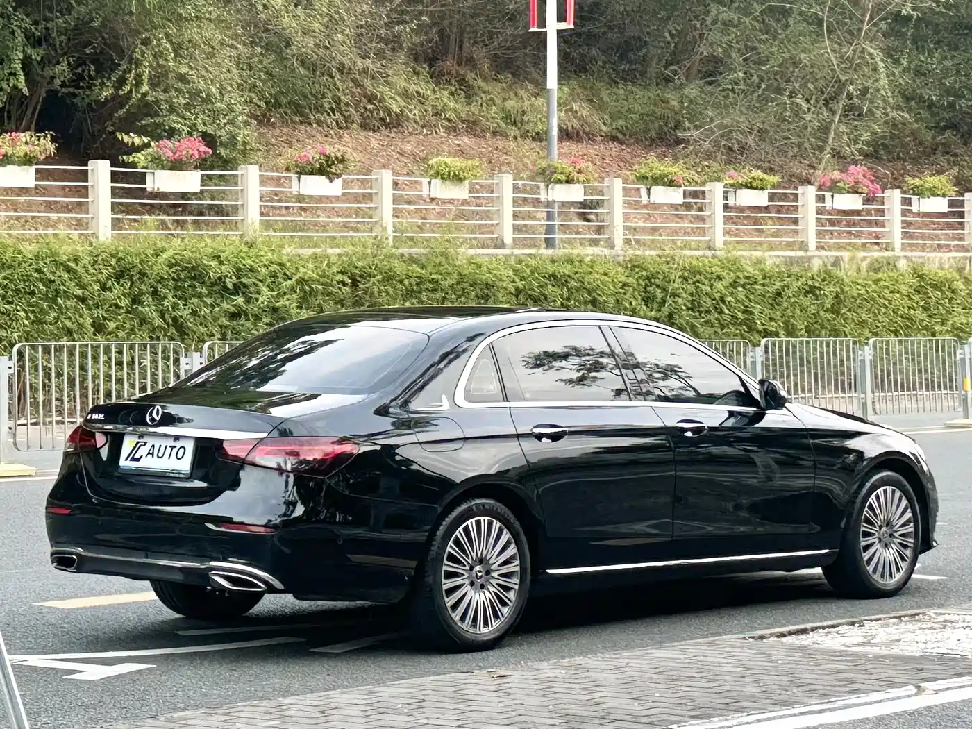  E CLASS