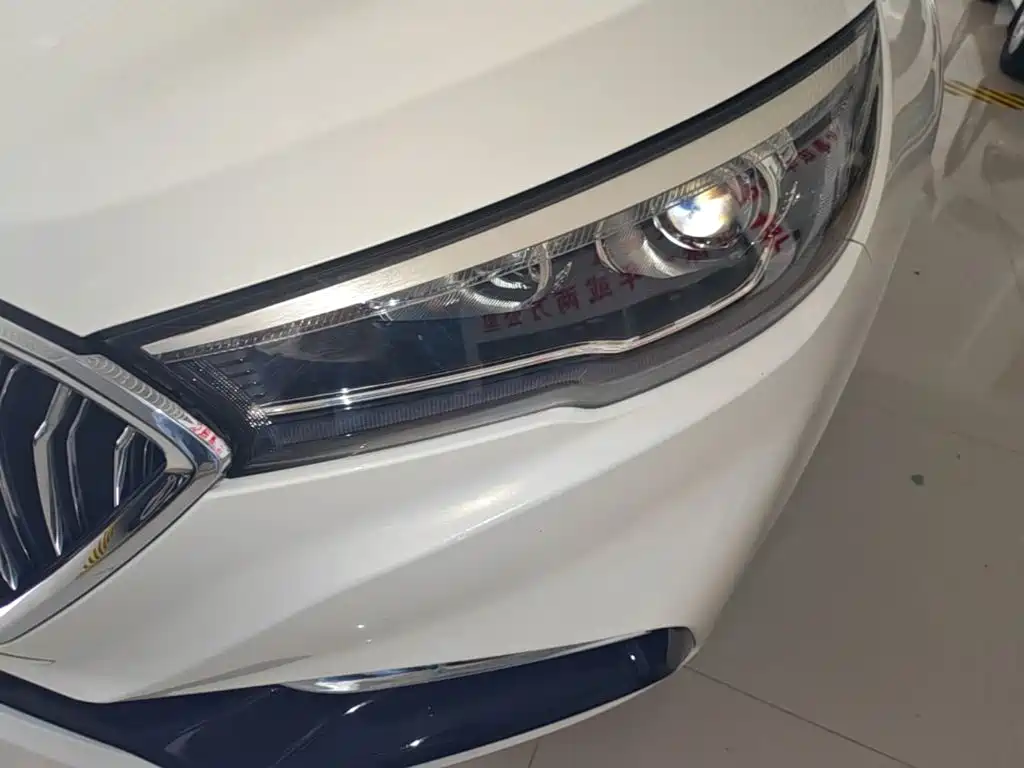 Hongqi H5 2018 2018 30TD Smart Connect Agile Edition