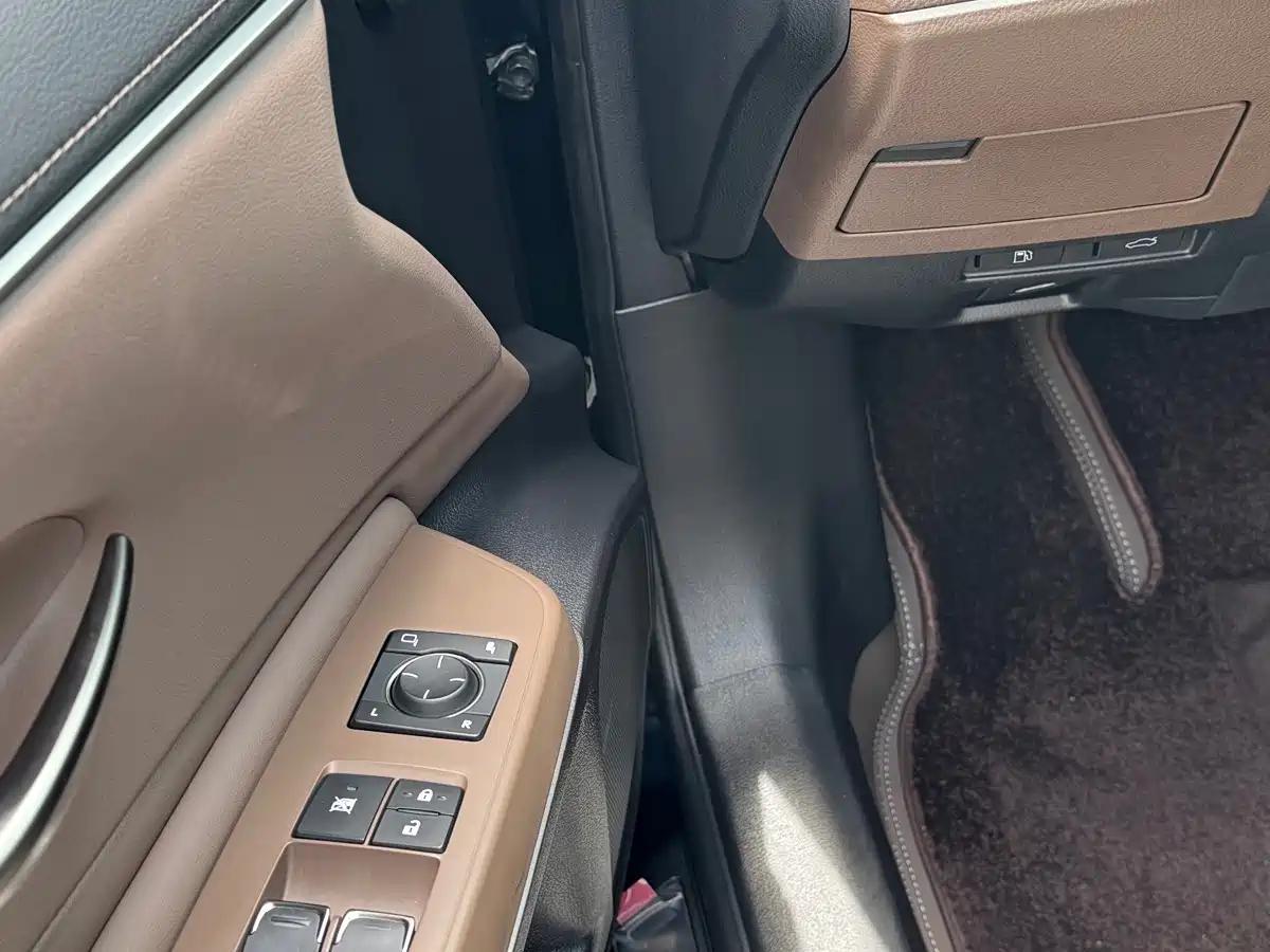 Lexus ES 2025 2025 300h Ultimate Edition