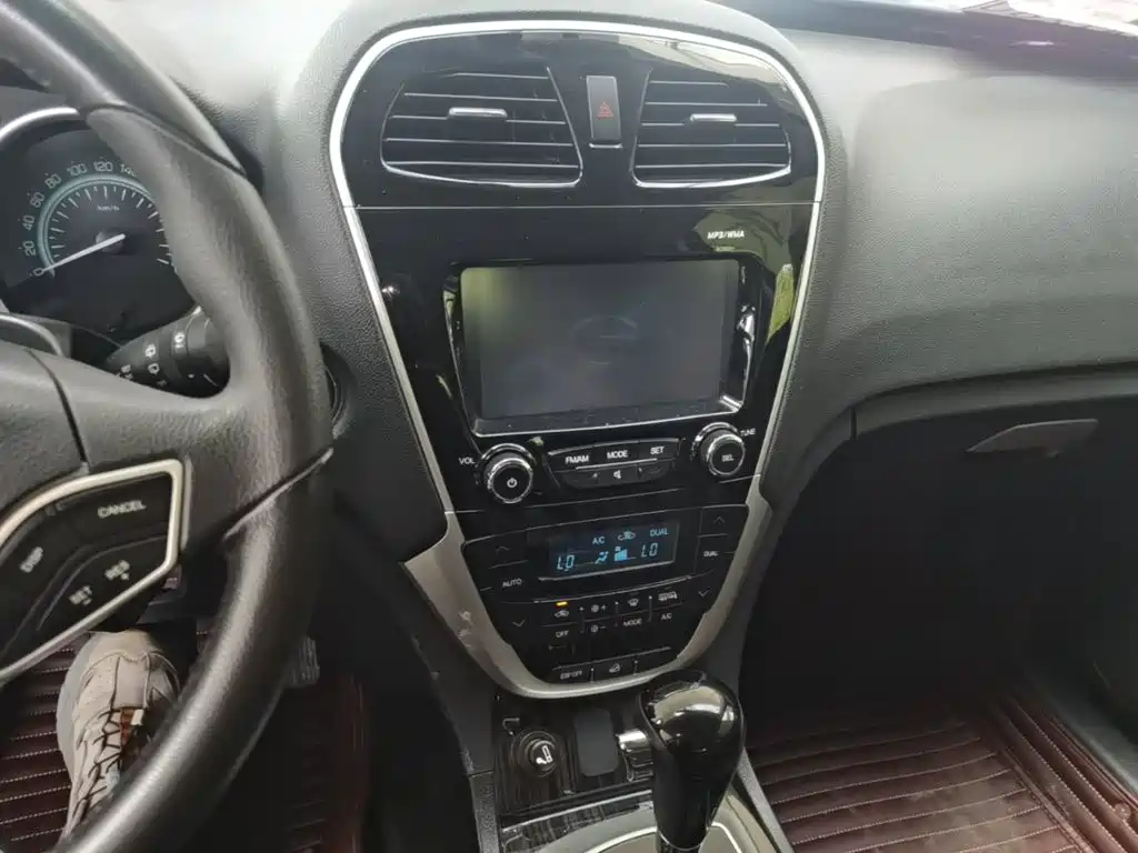 GAC Trumpchi Trumpchi GS5 Super 2015 2015 2.0L Automatic 2WD Elite Edition