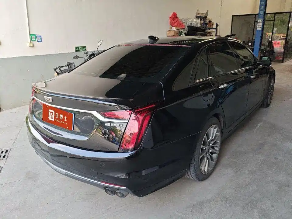 Фото 2 - Cadillac CT6